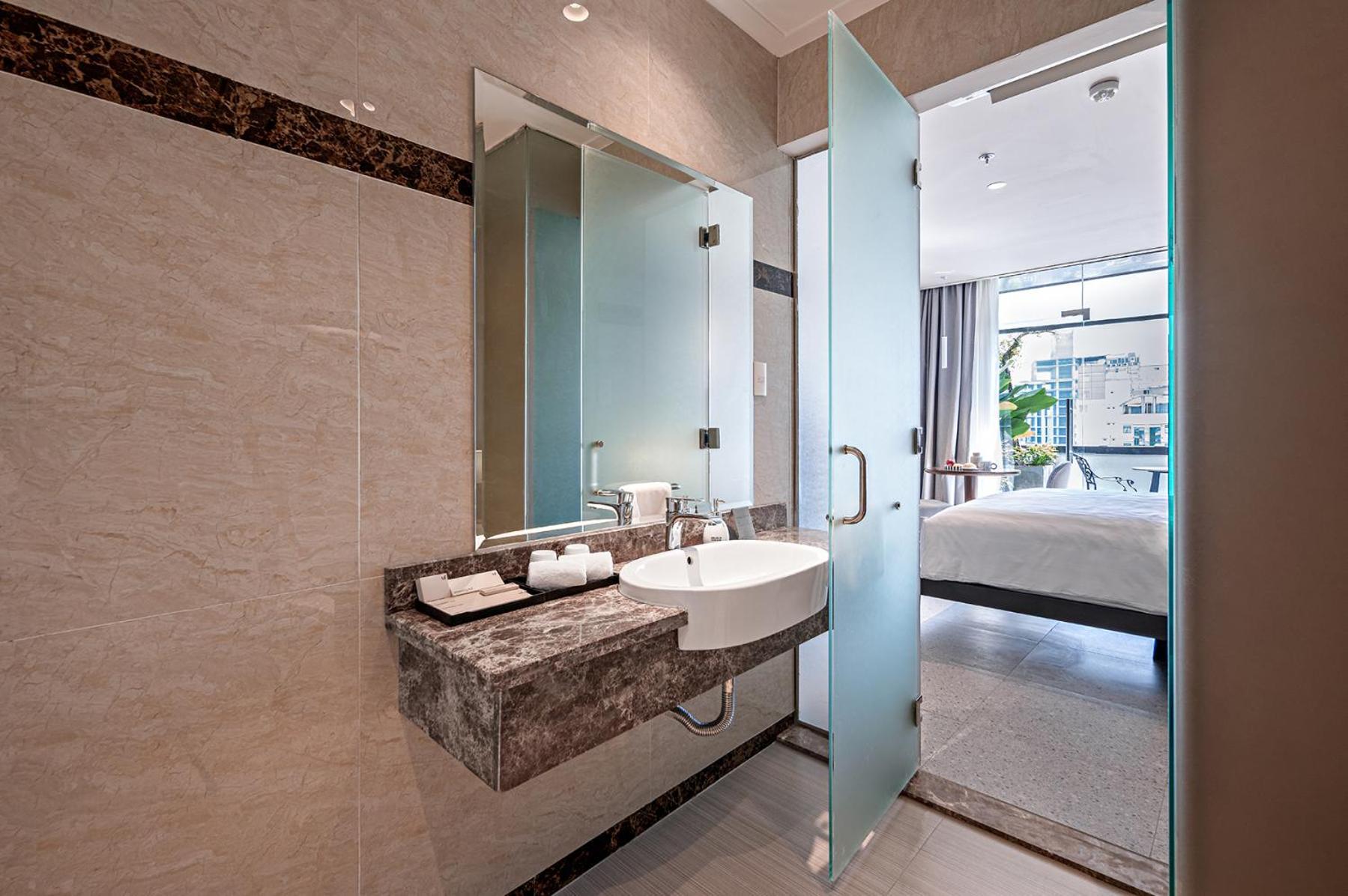 M Village Hotel Ly Tu Trong Хошимин Экстерьер фото